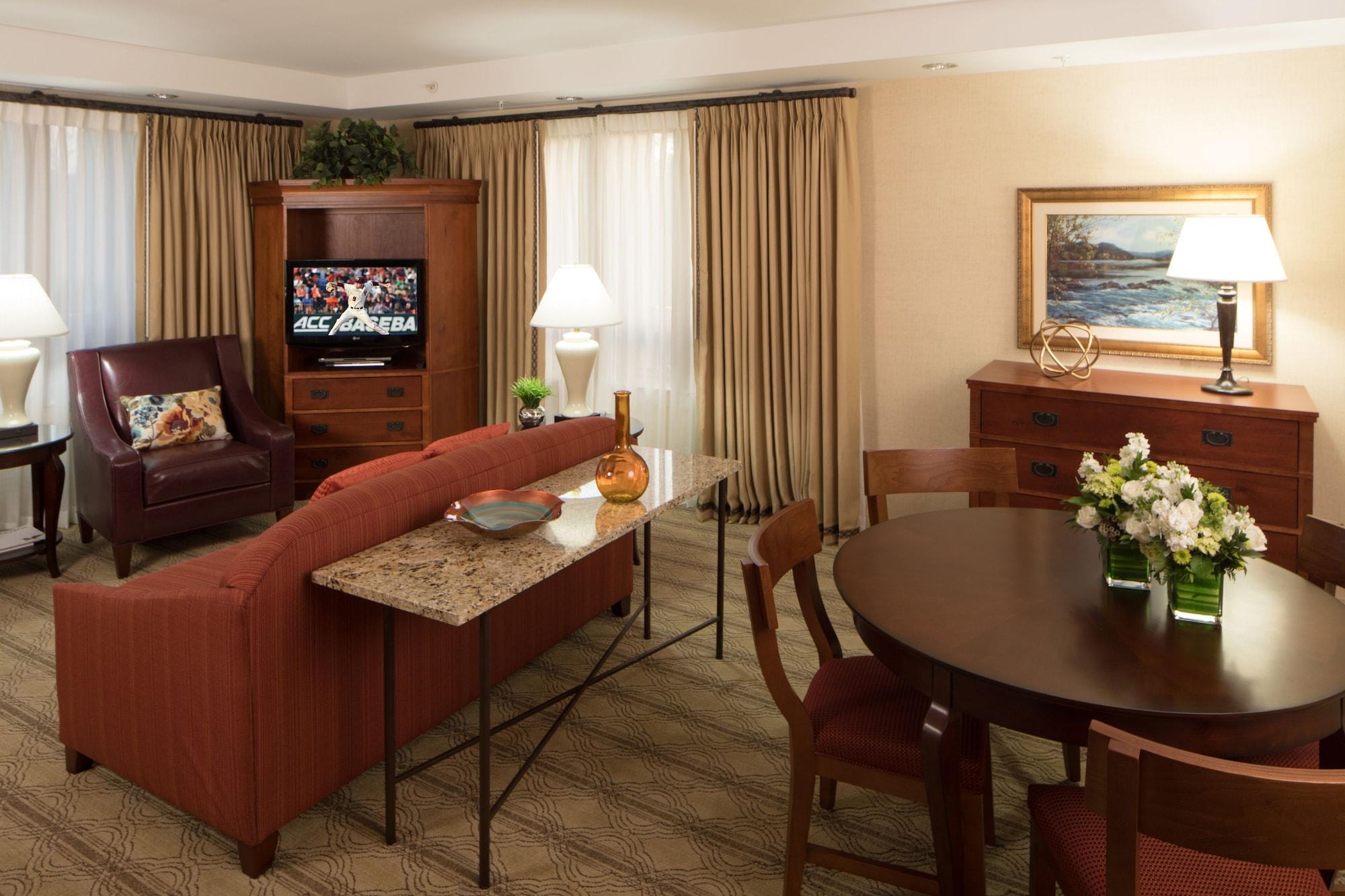 The At Virginia Tech - On Campus 4*