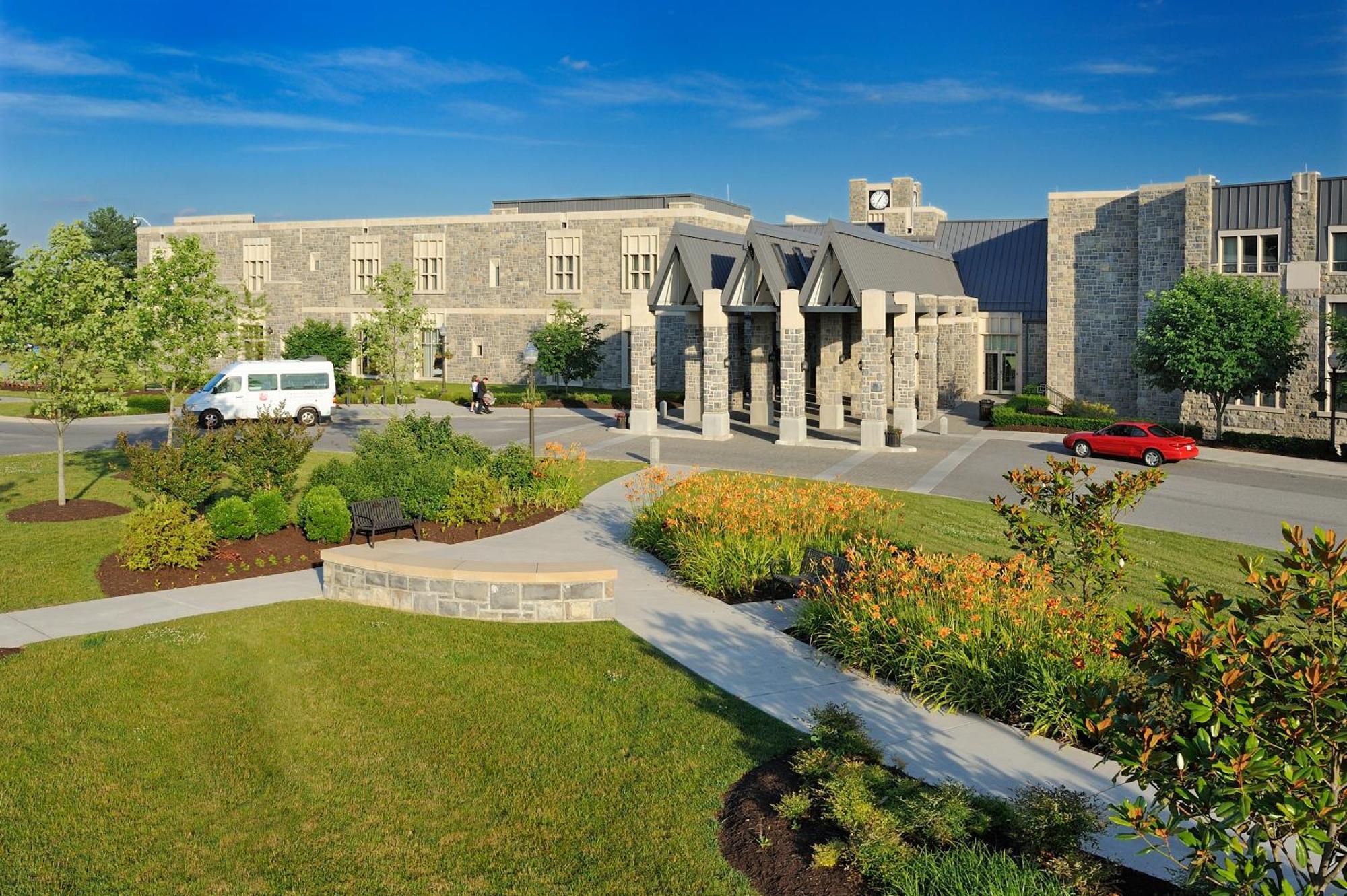The At Virginia Tech - On Campus 4* Blacksburg