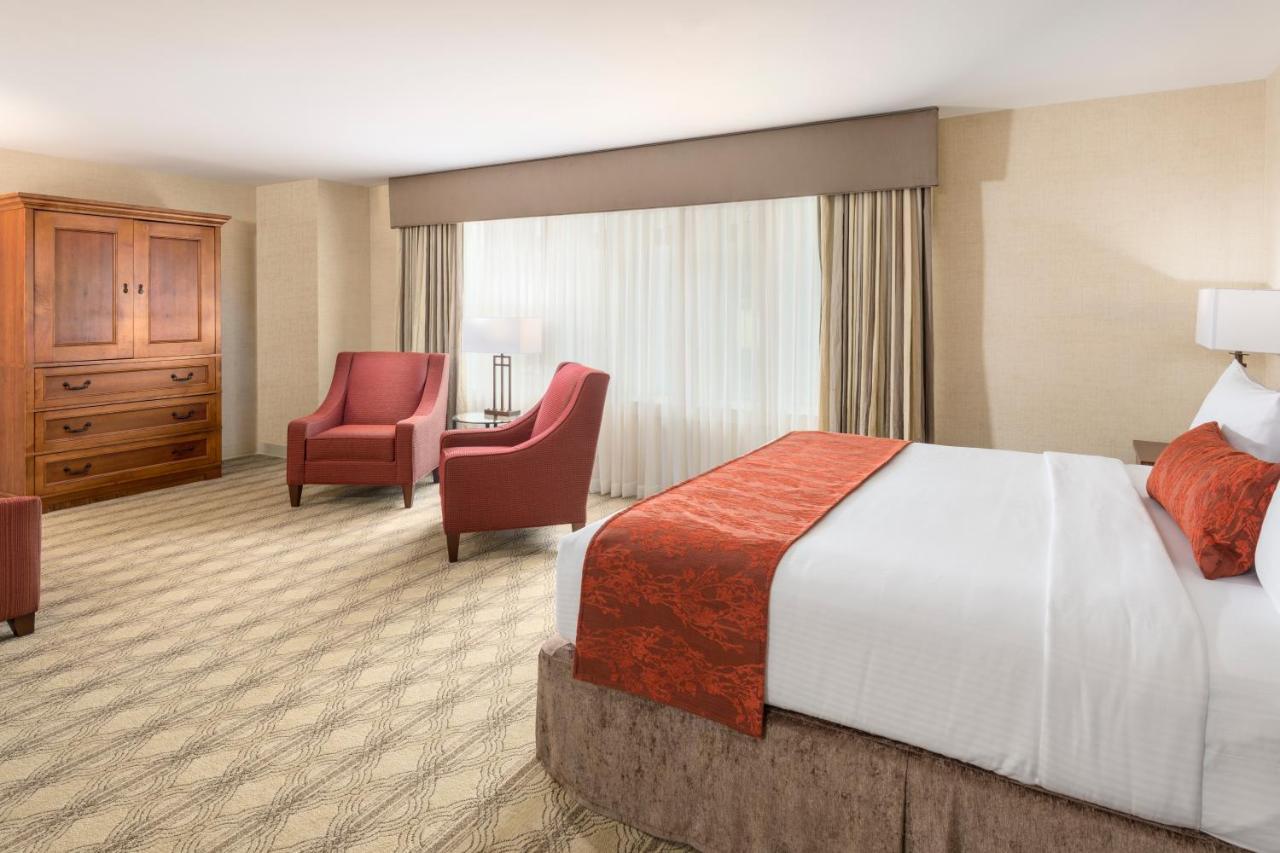 The At Virginia Tech - On Campus Hotel 4*
